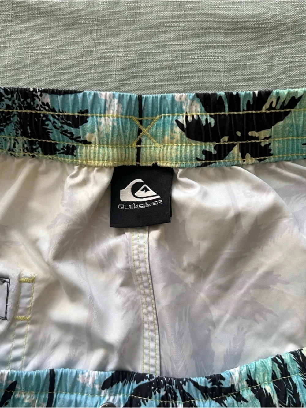 Men’s Quiksilver Black Palm Print Board Shorts